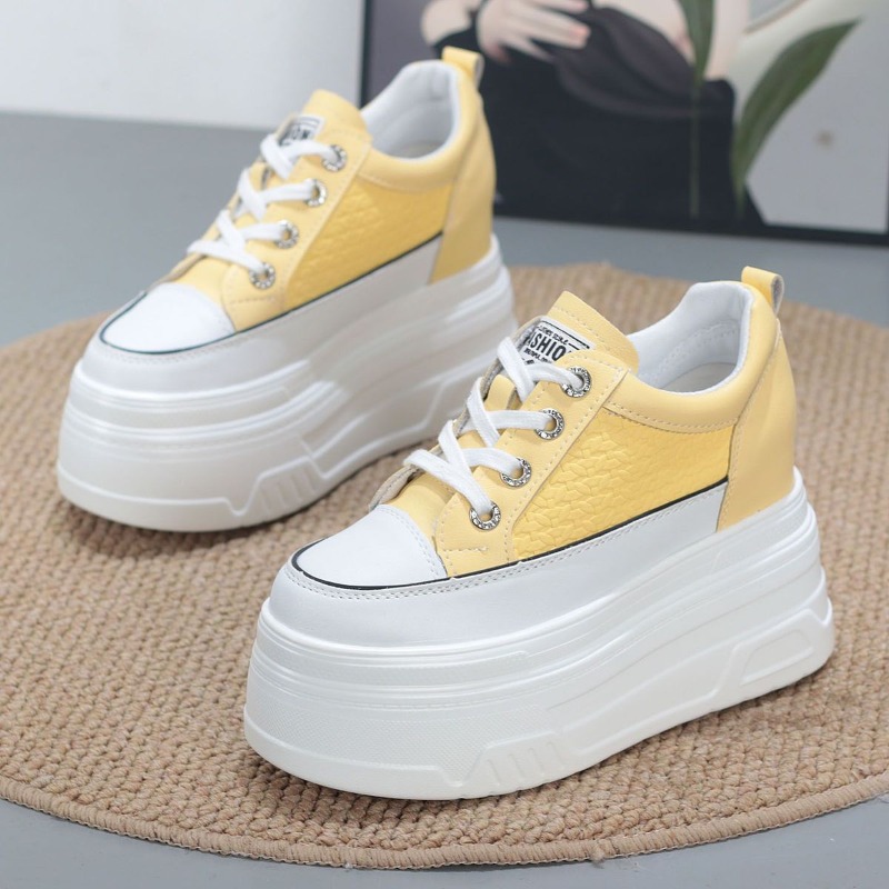 Skateboard - Nowe buty na platformie typu wedge,