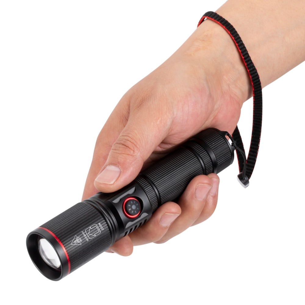 Mocna latarka LED z funkcją zo – Jump Rope recenzja i cena